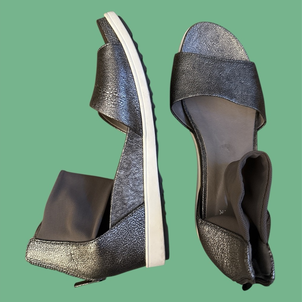 ⚡️Super Comfy Eileen•Fisher Metallic Black Sandals Wedged Sz 7.5